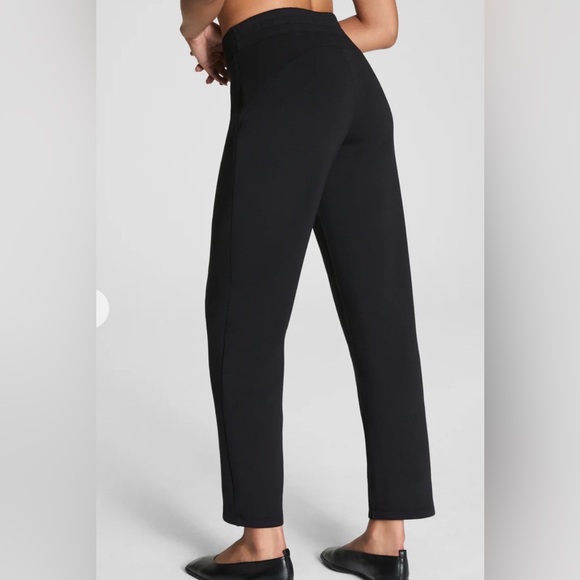 Spanx Air Essentials Black Half-Zip Sweatshirt and Slim Tapered Cuffed Pants - Picture 4 of 4